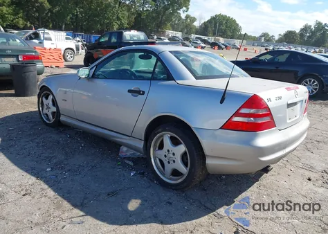 1999 Mercedes-Benz Slk 230 Kompressor z USA, uszkodzony, nr VIN WDBKK47F0XF080362